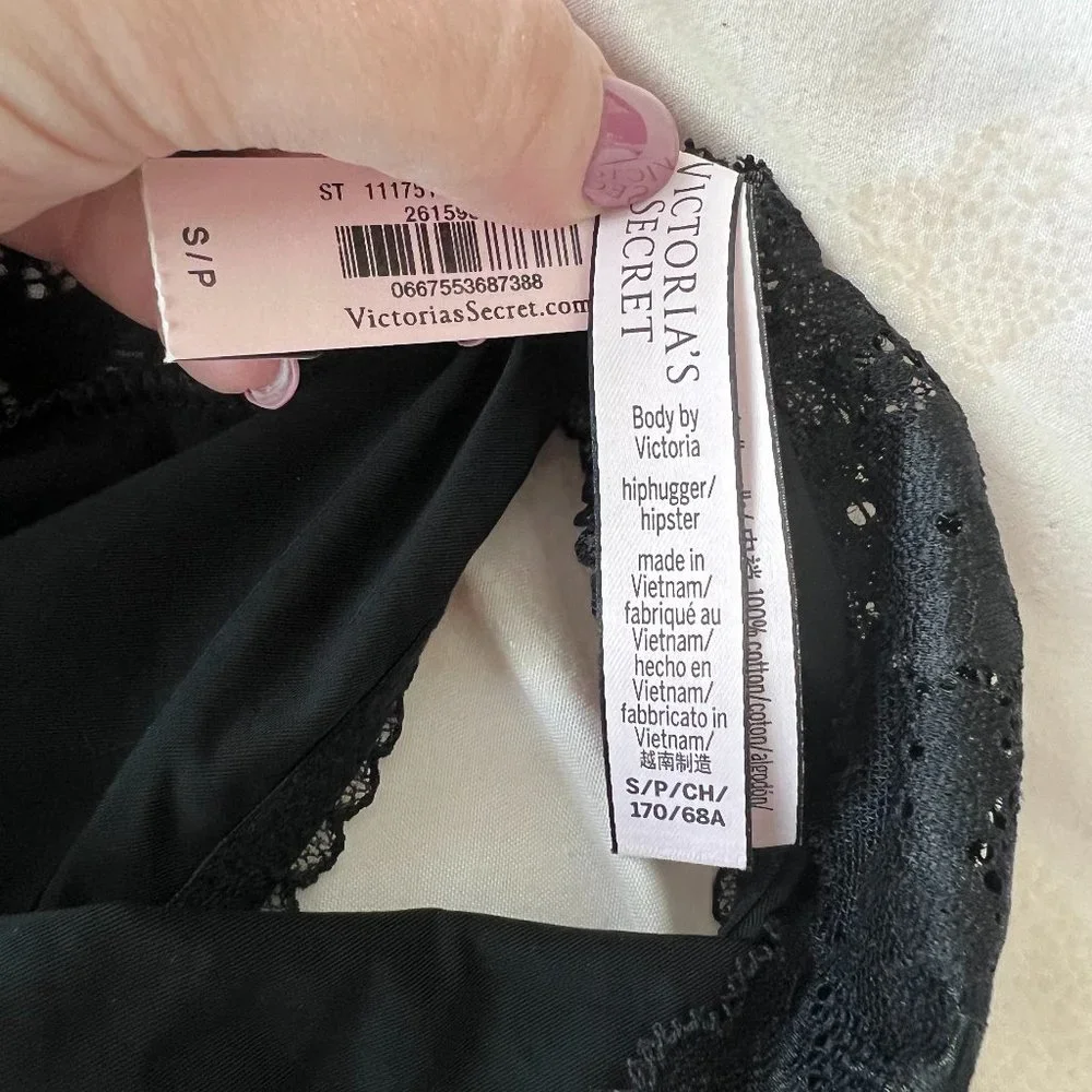 Victoria’s Secret black lace hiphugger /hipster underwear panties size small nwt - Picture 2 of 4